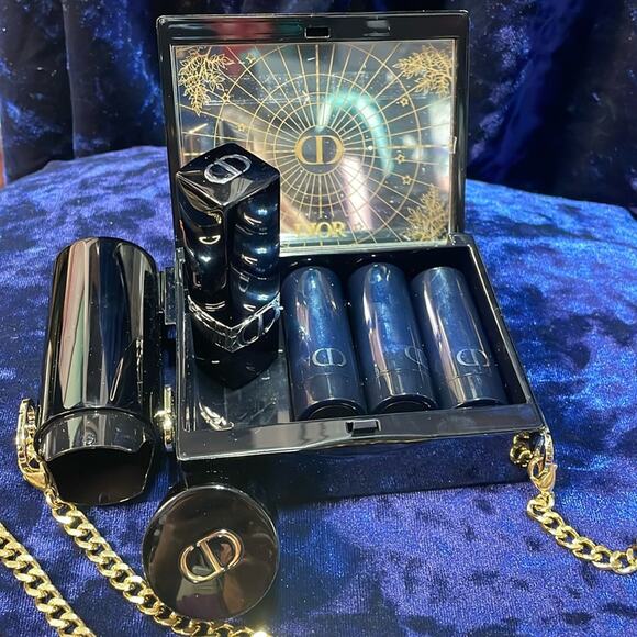 Dior Limited Edition lipstick Clutch with 4 Limited Edition full … - Picture 2 of 2